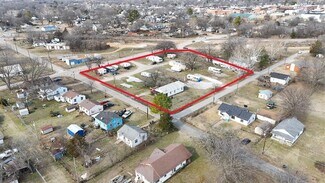 Plus de détails pour 310 W Corporation St, Henryetta, OK - Logement à vendre