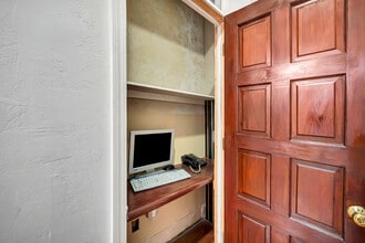 6350-6356 Van Nuys Blvd, Van Nuys, CA à louer Photo intérieure– Image 2 sur 3