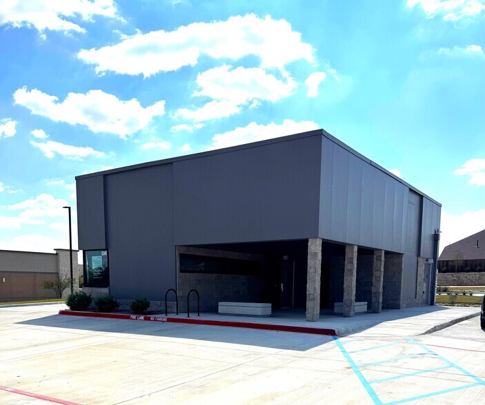 5341 McPherson Blvd, Fort Worth, TX à louer - Photo de l’immeuble – Image 1 sur 8