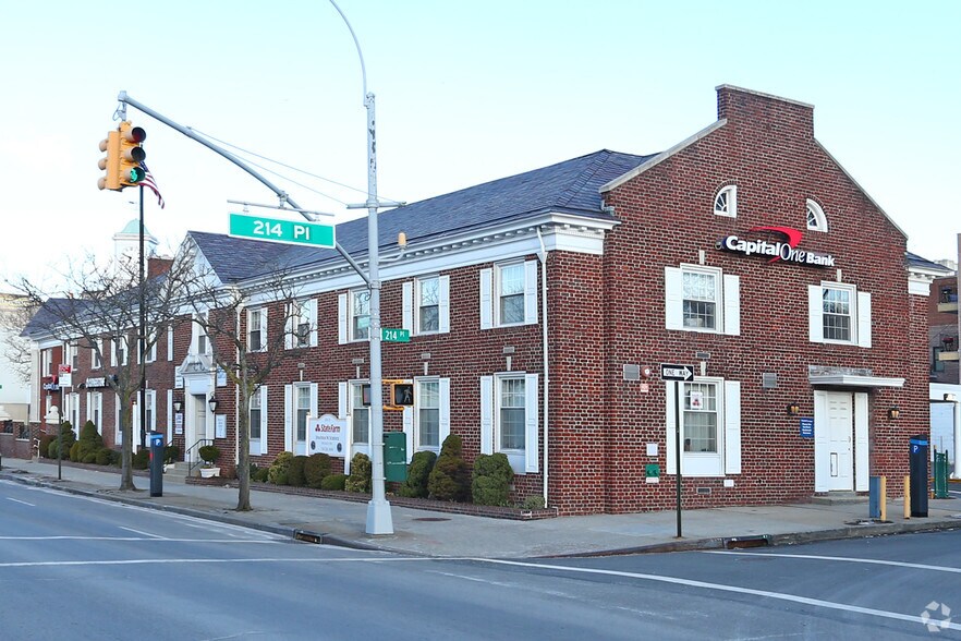 214-01-214-11 Northern Blvd, Flushing, NY à louer - Photo de l’immeuble – Image 2 sur 4