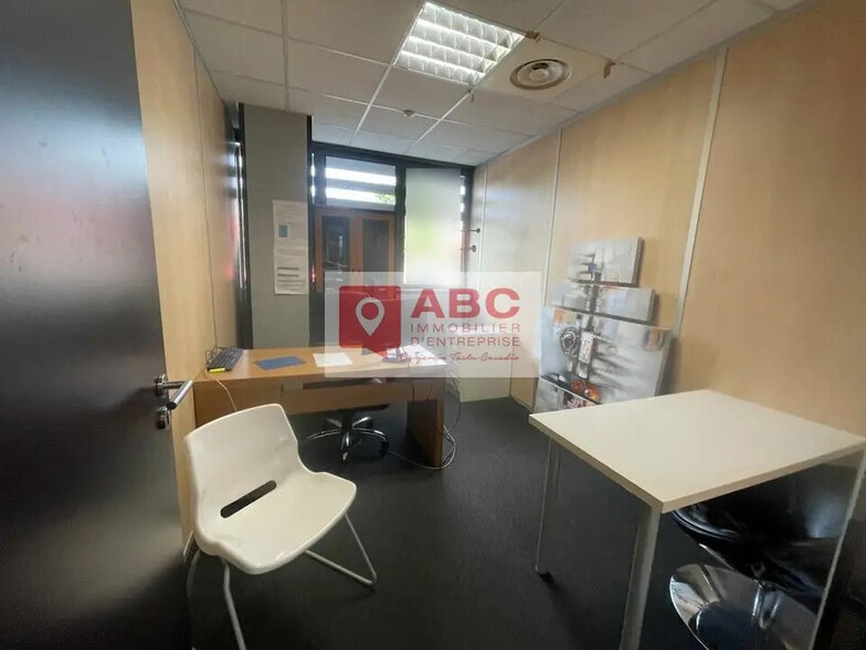 Bureau dans Pérols à louer - Photo de l’immeuble – Image 2 sur 6