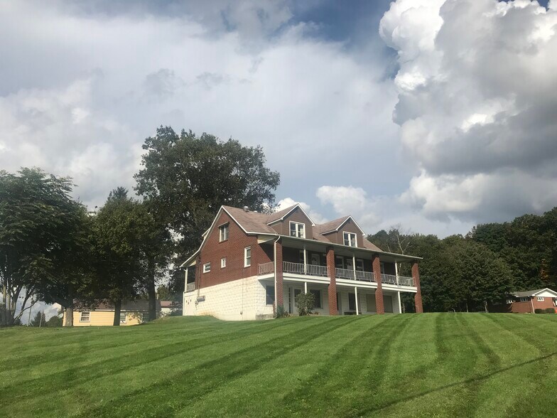 1363 Frankstown Rd, Johnstown, PA à vendre - Photo de l’immeuble – Image 2 sur 16