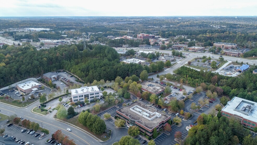280 Country Club Dr, Stockbridge, GA à louer - Photo de l’immeuble – Image 2 sur 22