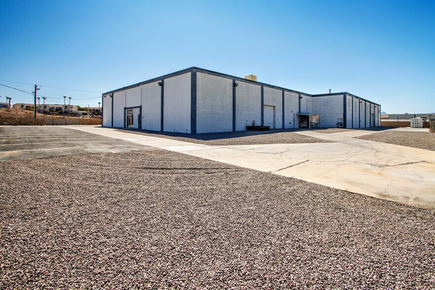 1790 & 1800 Industrial Blvd portefeuille de 2 biens à vendre sur LoopNet.fr - Photo de l’immeuble – Image 3 sur 13