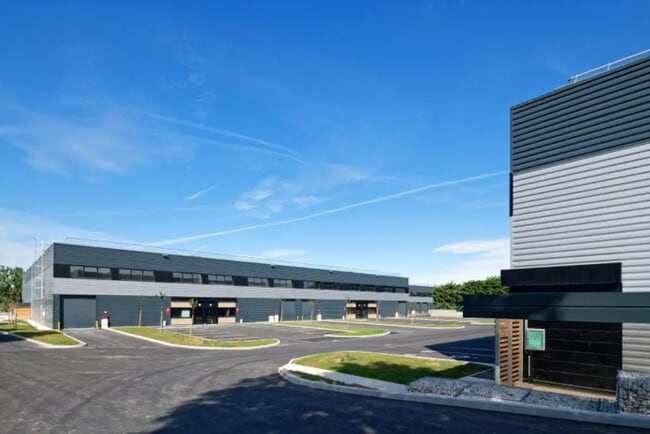 Plus de détails pour 17 Rue Henri Becquerel, Aulnay-sous-Bois - Bureau, Local d'activités à louer