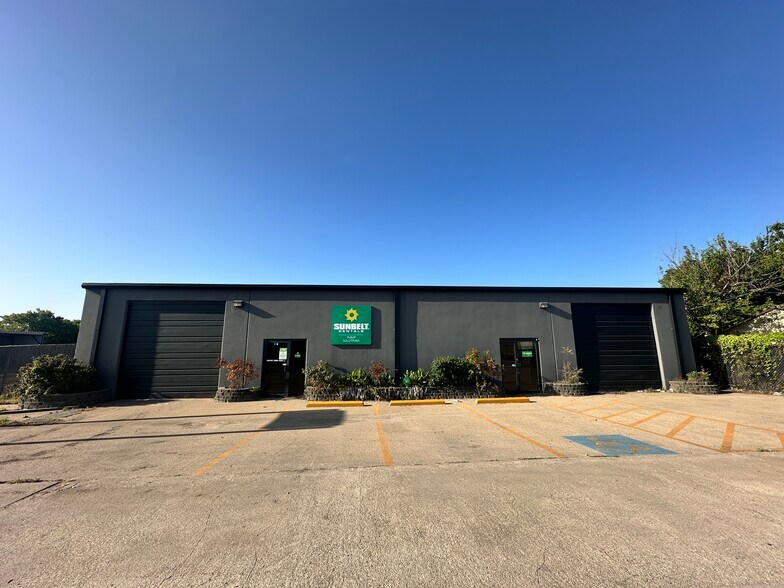 5104 David Strickland Rd, Fort Worth, TX à louer - Photo de l’immeuble – Image 3 sur 23