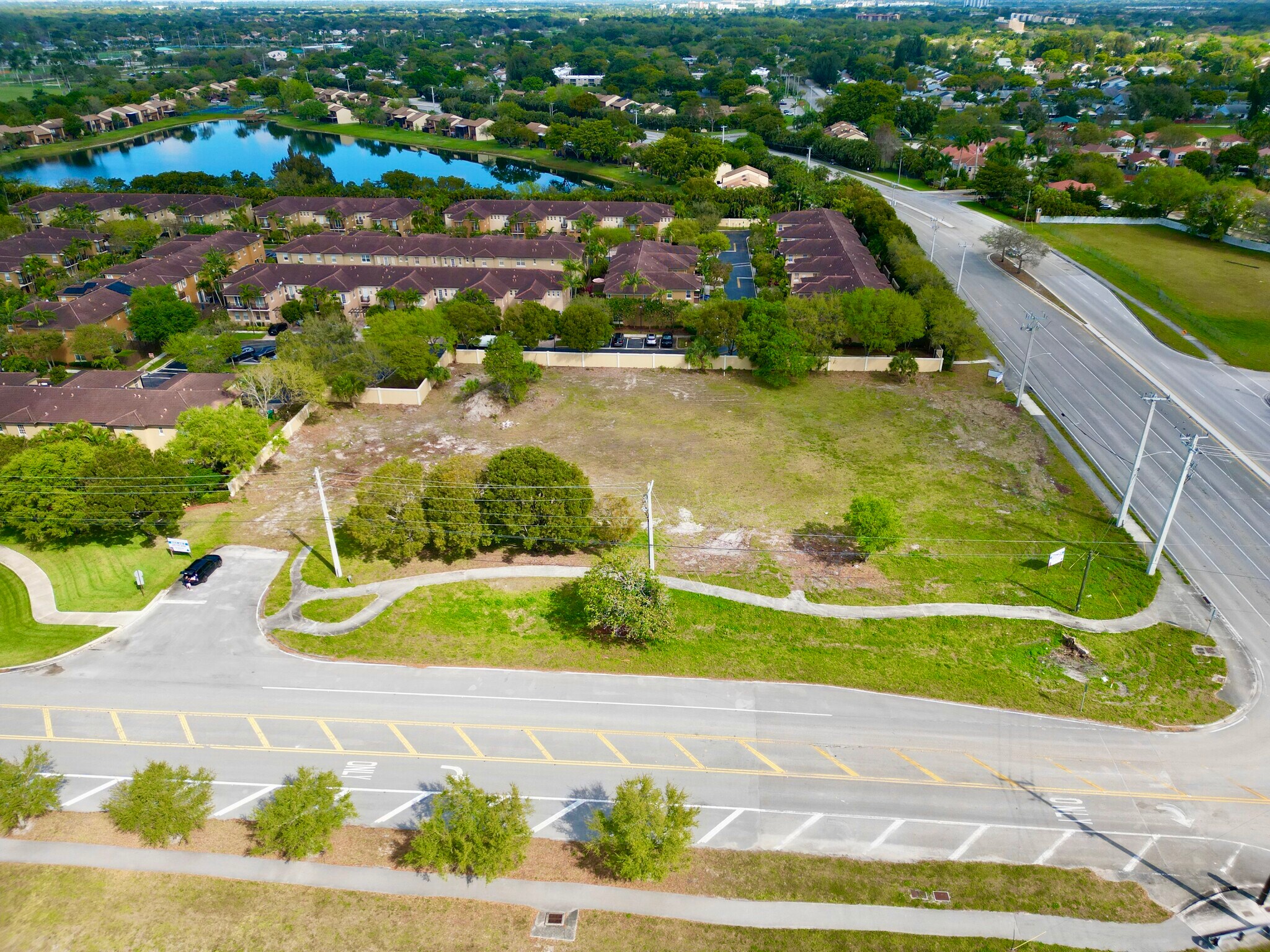 Pine Island Rd, Davie, FL à vendre Aérien– Image 1 sur 13
