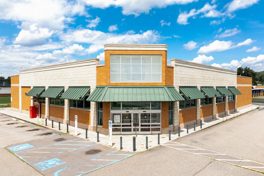 2707 Greensboro Rd, Martinsville, VA à louer - Photo de l’immeuble – Image 1 sur 11