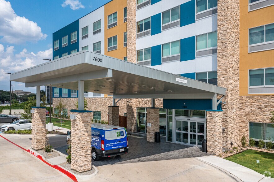7800 John W Carpenter Fwy, Dallas, TX à vendre - Photo de l’immeuble – Image 3 sur 5