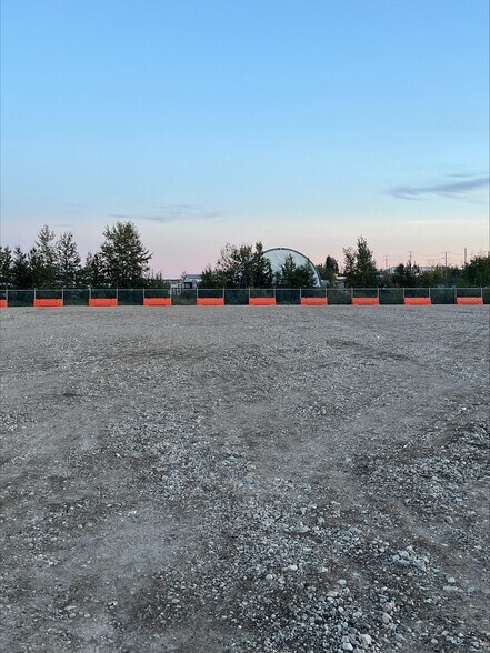 11010 Winterburn Rd NW, Edmonton, AB à louer - Photo de l’immeuble – Image 3 sur 3