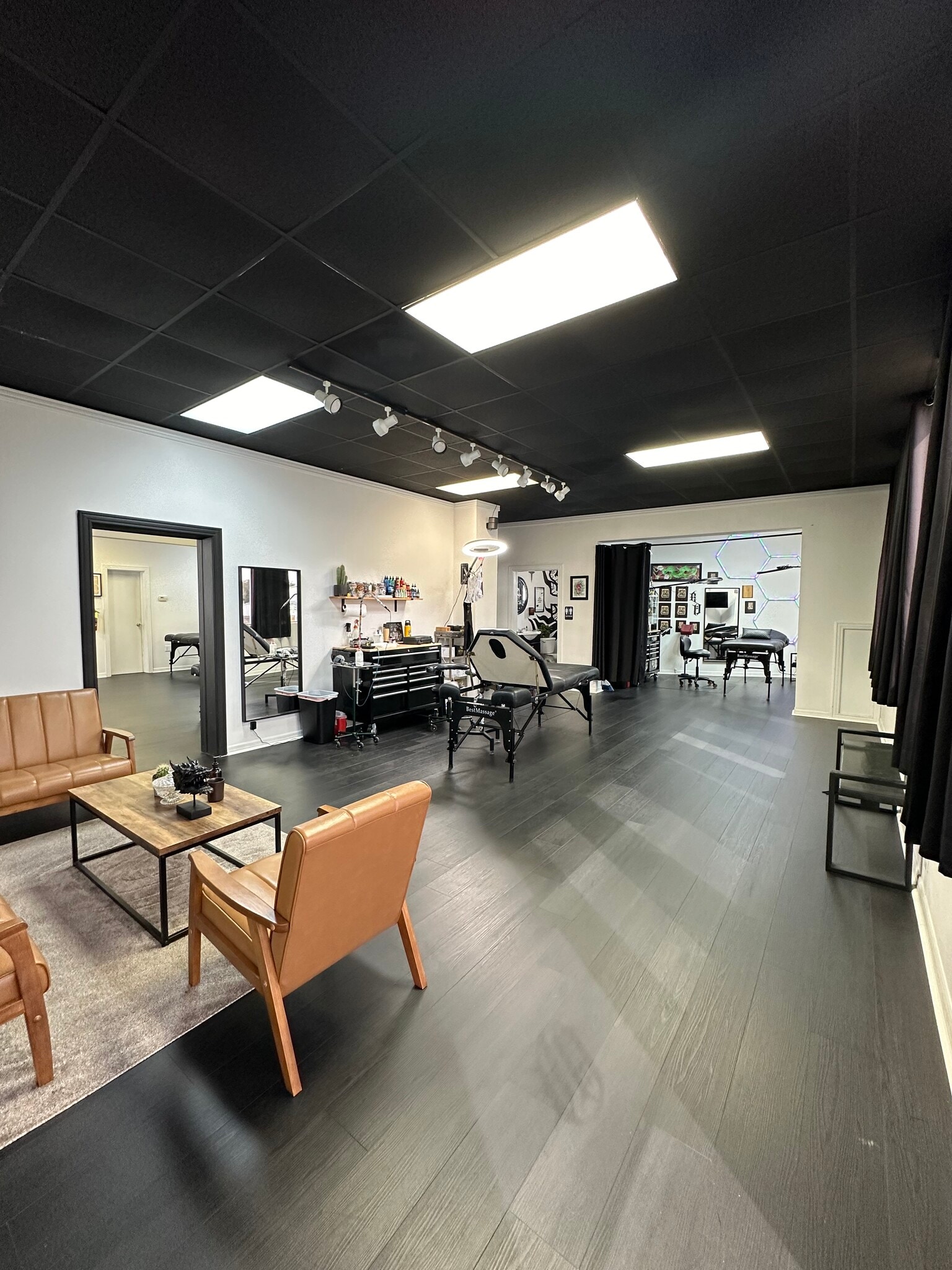 1827 Silver Star Rd, Orlando, FL à louer Photo de l’immeuble– Image 1 sur 3