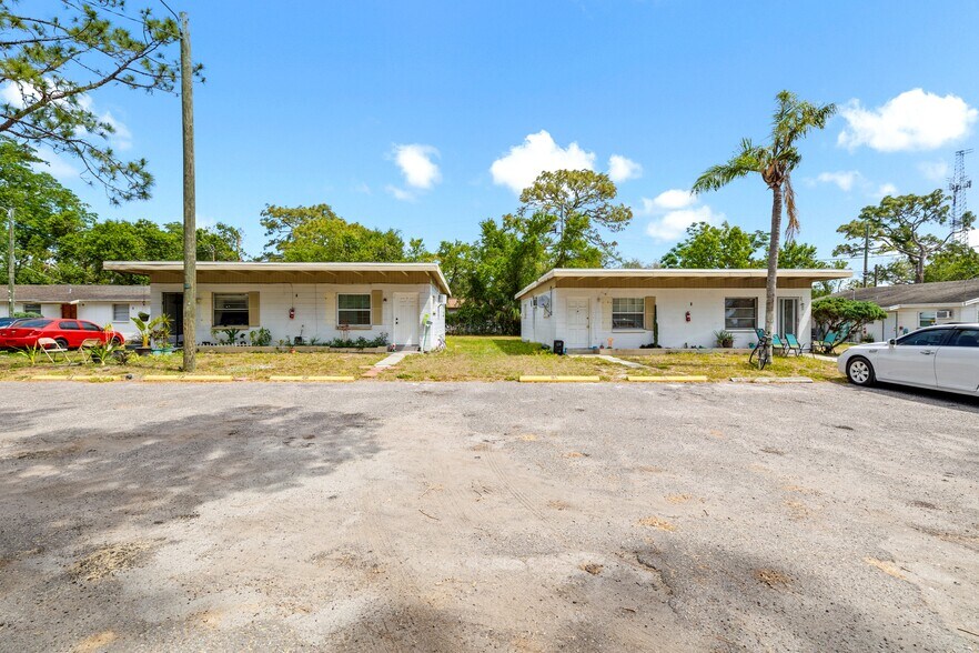 11720 N 15th St, Tampa, FL à vendre - Photo de l’immeuble – Image 1 sur 14