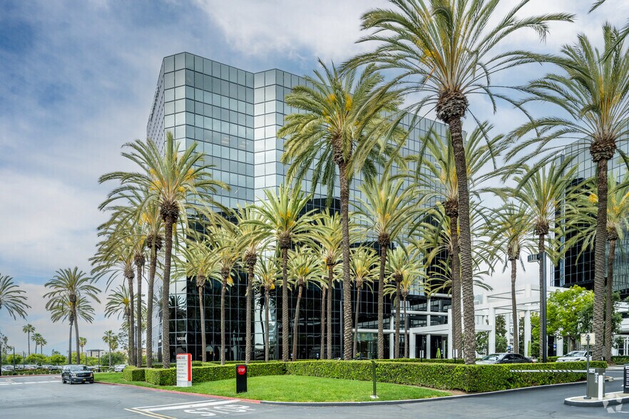 18400 Von Karman Ave, Irvine, CA à louer - Photo de l’immeuble – Image 1 sur 7