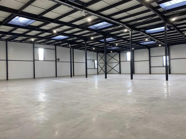 Bureau dans Colombier-Saugnieu à louer - Photo intérieure – Image 3 sur 13