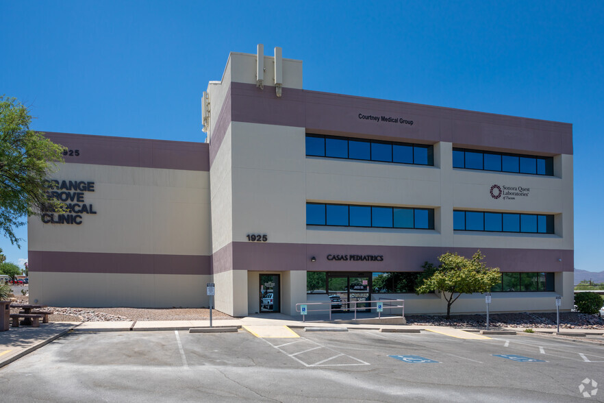 1925 W Orange Grove Rd, Tucson, AZ à louer - Photo de l’immeuble – Image 3 sur 7