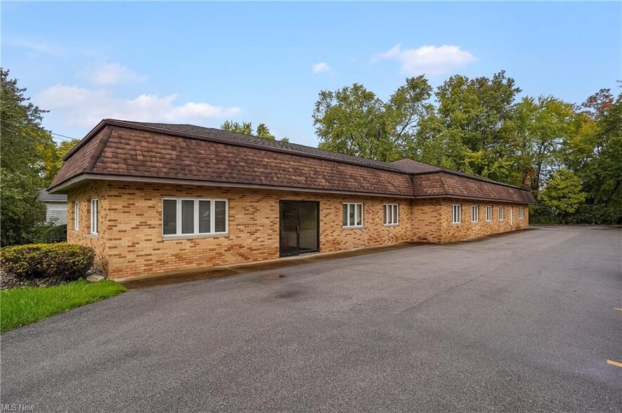 315 E Main St, Orwell, OH à vendre - Photo principale – Image 1 sur 17