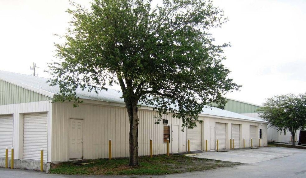 3339 SW 42nd Ave, Palm City, FL à vendre - Photo principale – Image 1 sur 3