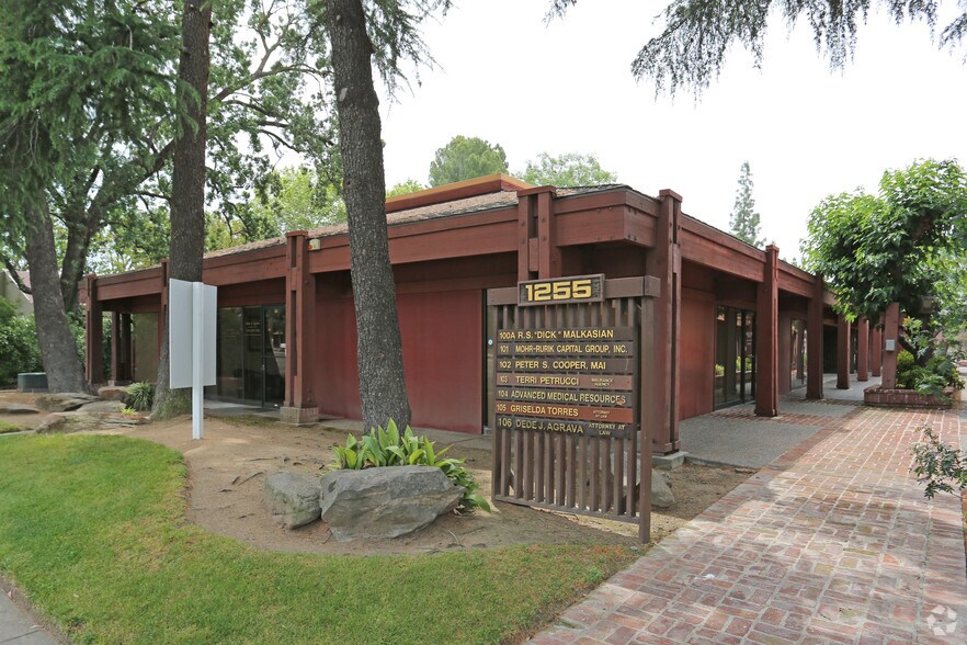 1255 W Shaw Ave, Fresno, CA à louer - Photo principale – Image 3 sur 12