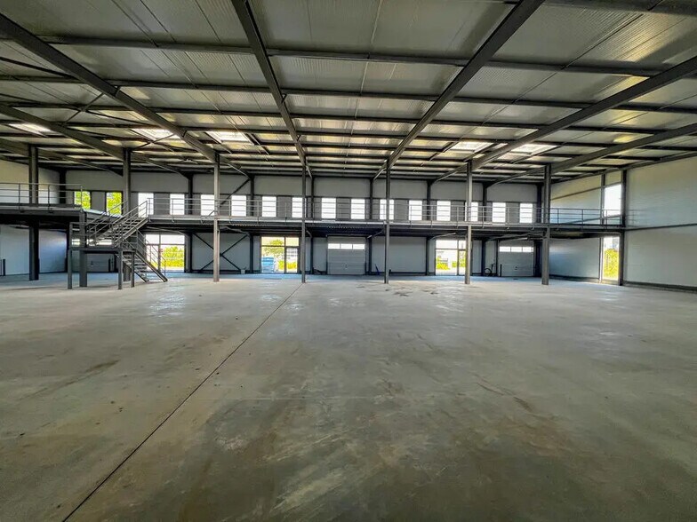 Local d’activités dans Taillades à louer - Photo intérieure – Image 2 sur 9