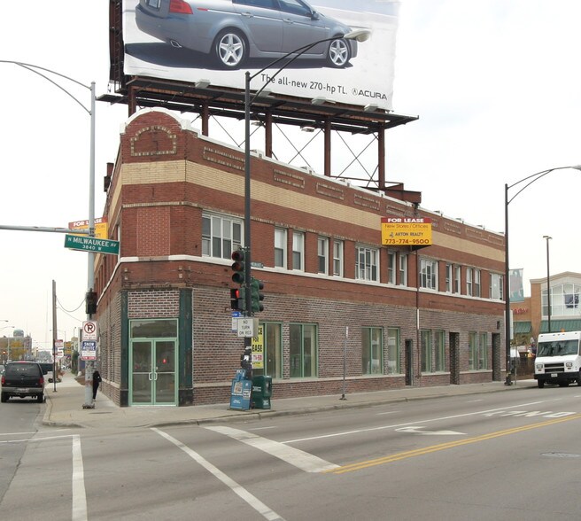 3200-3220 N Milwaukee Ave, Chicago, IL à louer - Photo de l’immeuble – Image 1 sur 15