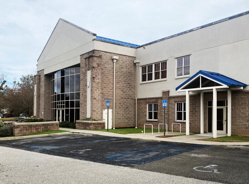 1591 Summit Lake Dr, Tallahassee, FL à vendre - Photo de l’immeuble – Image 1 sur 5