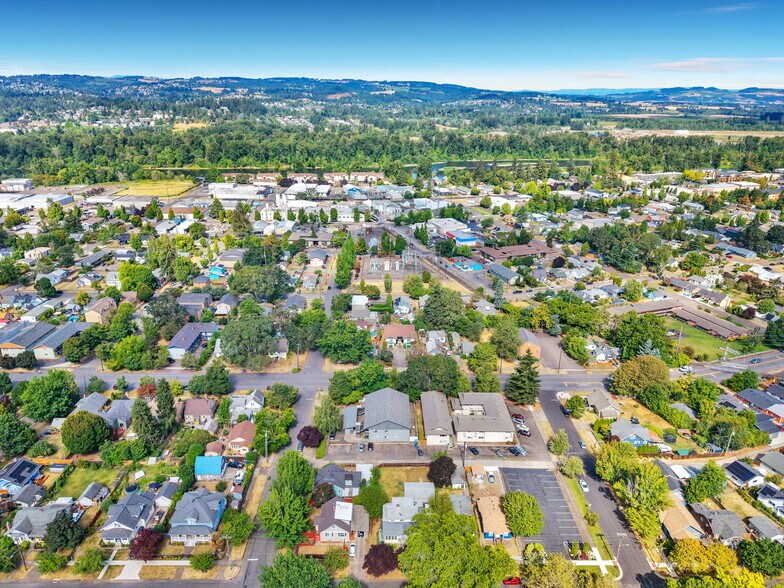 1720-1738 Broadway St NE, Salem, OR à vendre - Photo de l’immeuble – Image 2 sur 22