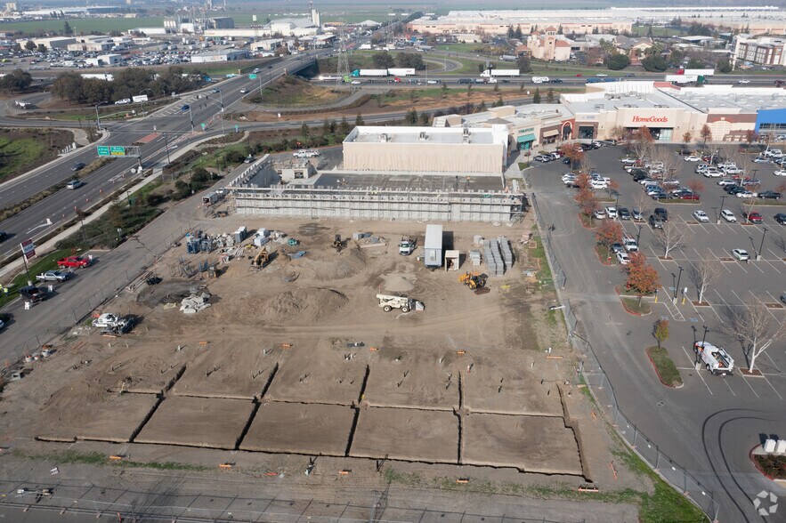 2185 Bronze Star Dr, Woodland, CA à louer - Aérien – Image 3 sur 36