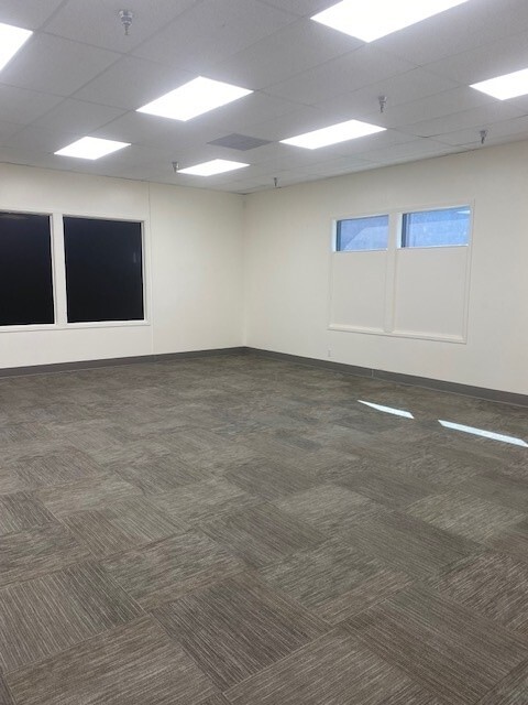 1129-1153 N H St, Lompoc, CA à louer Photo intérieure– Image 1 sur 4