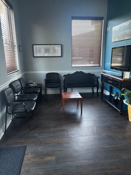 13117 66th St, Largo, FL à louer - Hall d’entrée – Image 3 sur 8