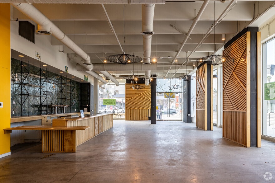 600 S La Brea Ave, Los Angeles, CA à louer - Photo intérieure – Image 3 sur 16