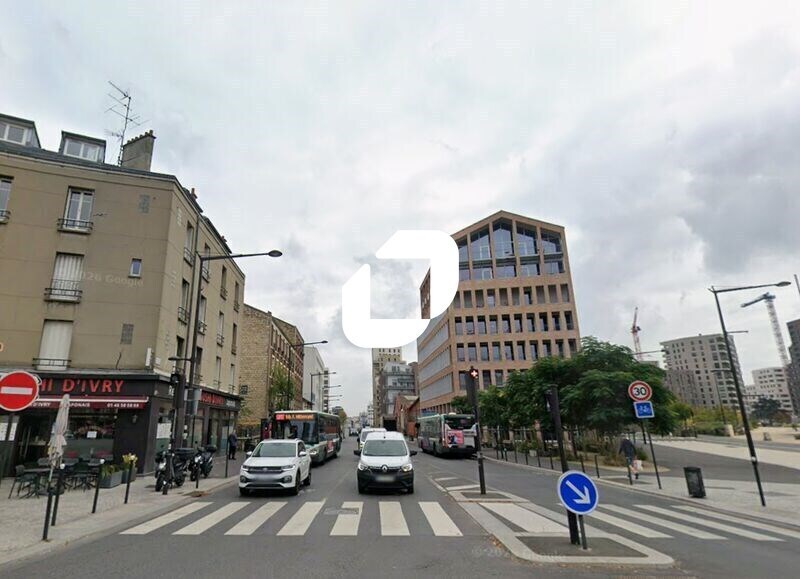 Local commercial dans Ivry-sur-Seine à vendre Photo de l’immeuble– Image 1 sur 2