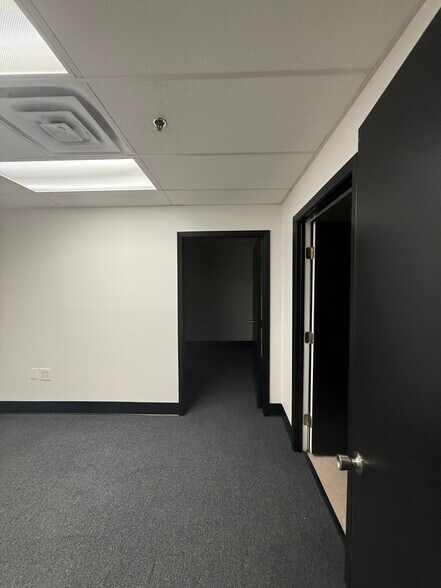 223 NE Loop 820, Hurst, TX à louer - Photo de l’immeuble – Image 3 sur 61