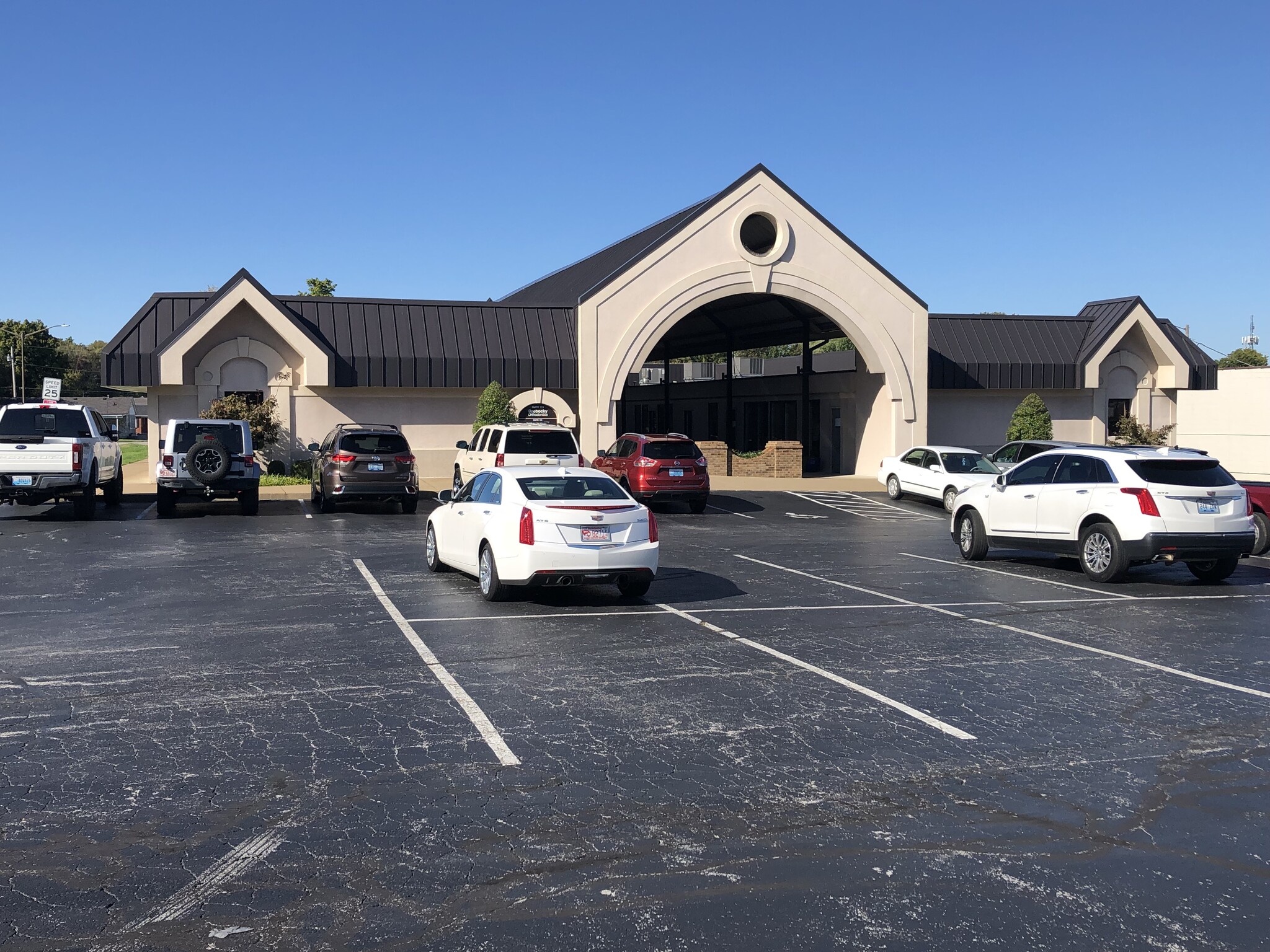 727 US 31W Byp, Bowling Green, KY à louer Photo de l’immeuble– Image 1 sur 3