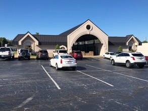 727 US 31W Byp, Bowling Green, KY à louer Photo de l’immeuble– Image 1 sur 3