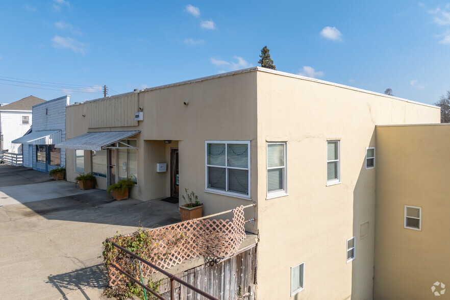 11715 Riverside Ave, Courtland, CA à vendre - Photo de l’immeuble – Image 2 sur 13