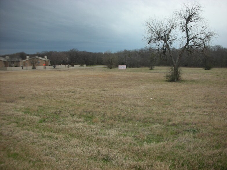 1041 N I-45, Ennis, TX à vendre - Photo de l’immeuble – Image 1 sur 3