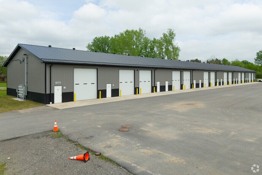 11668 Broadway St, Alden, NY à louer - Photo de l’immeuble – Image 2 sur 12