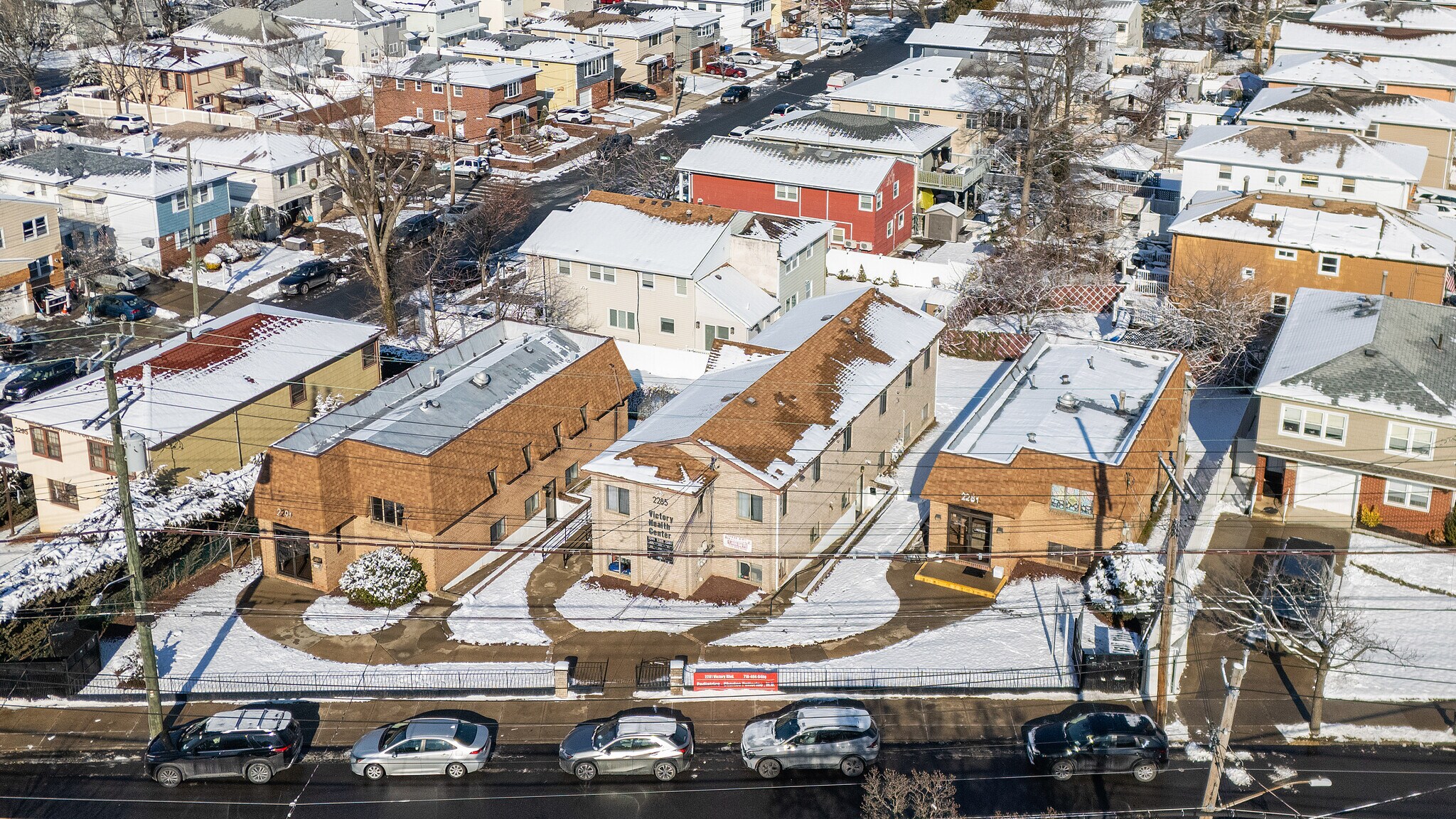 2281-2291 Victory Blvd, portefeuille de 3 biens à vendre sur LoopNet.fr Photo principale– Image 1 sur 16