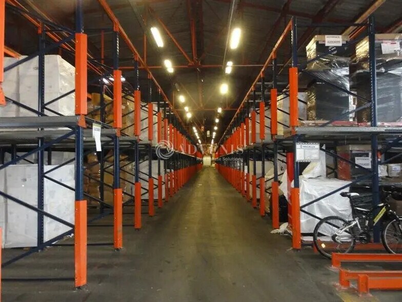 Industriel/Logistique dans Saint-Pierre-des-Corps à louer - Photo de l’immeuble – Image 3 sur 4