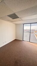 435 W Orange Show Ln, San Bernardino, CA à louer Photo de l’immeuble– Image 2 sur 4