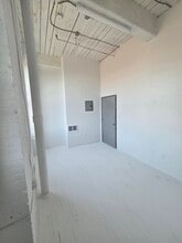 1027 Grand St, Brooklyn, NY à louer Photo intérieure– Image 1 sur 4