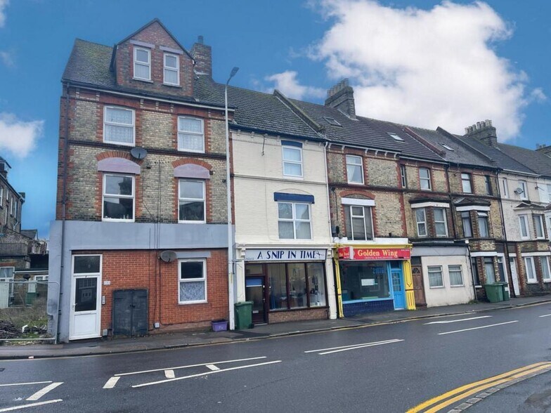 7 Black Bull Road, Folkestone à vendre - Photo de l’immeuble – Image 2 sur 17