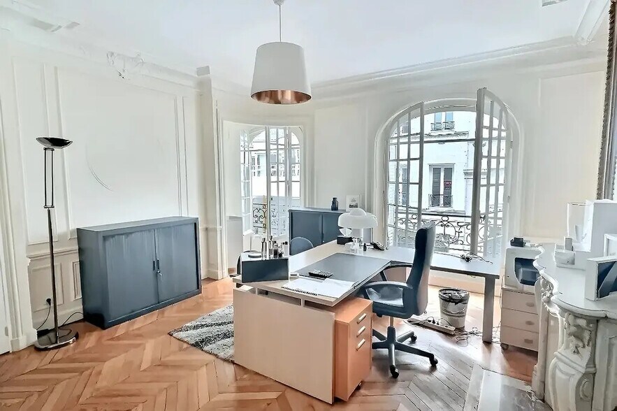 Bureau dans Paris à louer - Photo de l’immeuble – Image 2 sur 8