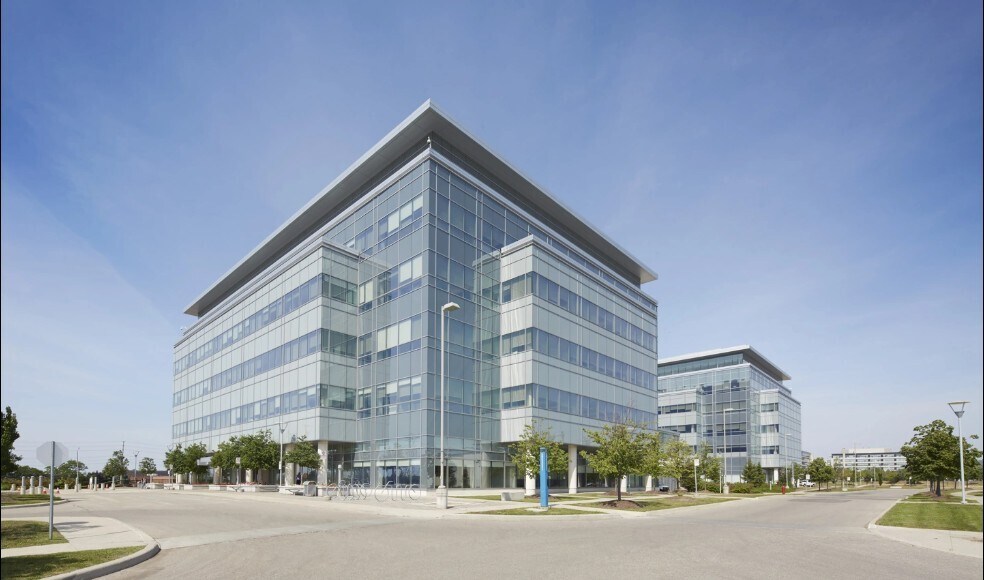 4701 Tahoe Blvd, Mississauga, ON à louer - Photo de l’immeuble – Image 2 sur 8
