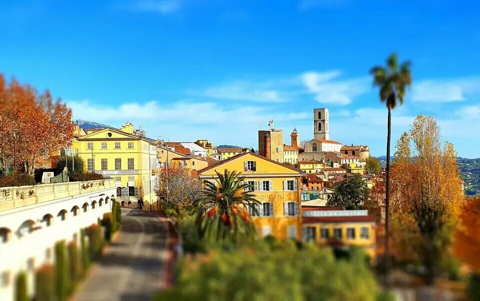 Local d'activités dans Grasse à vendre Aérien– Image 1 sur 4