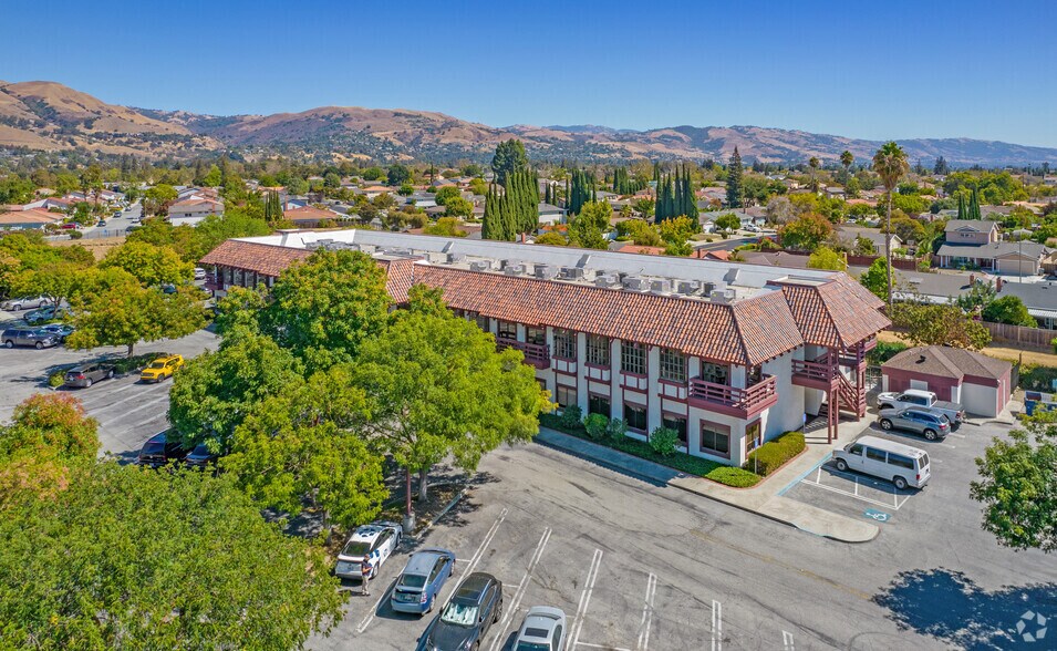 2664 Berryessa Rd, San Jose, CA à louer - Photo de l’immeuble – Image 3 sur 8