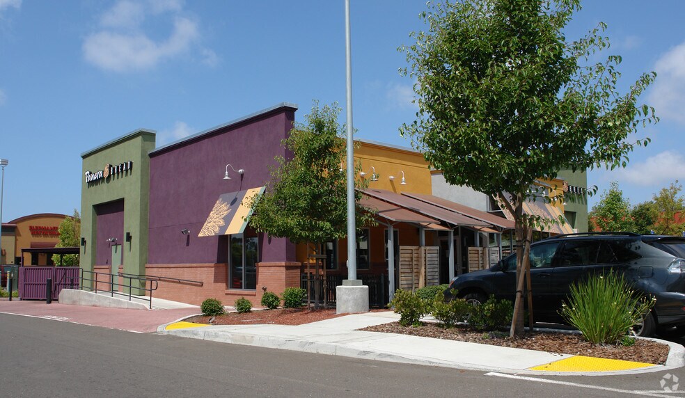 24133 Southland Dr, Hayward, CA à vendre - Photo de l’immeuble – Image 2 sur 2