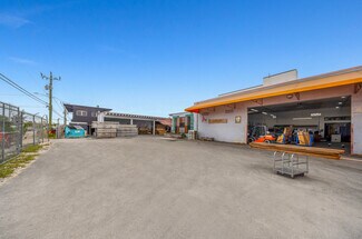 Plus de détails pour FREE STANDING MEDLEY BLDG – Industriel/Logistique à vendre, Miami, FL