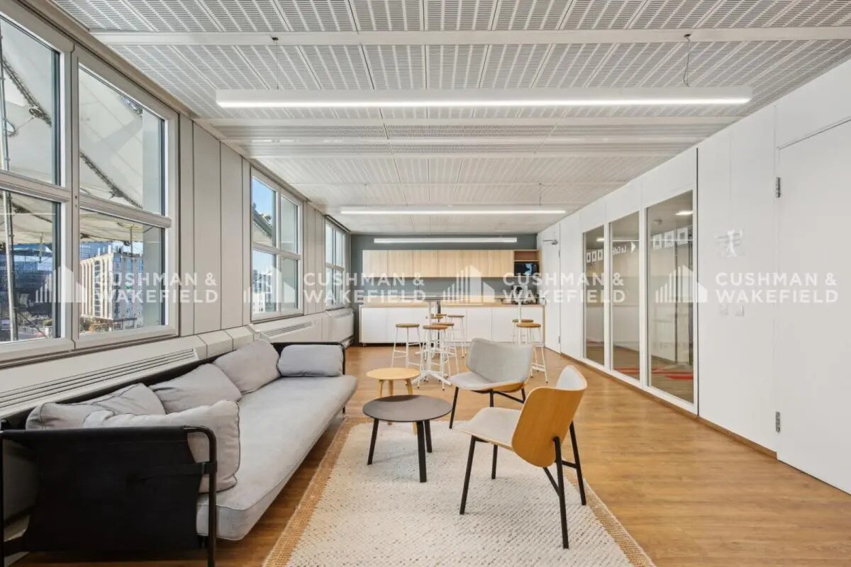 Bureau dans Puteaux à louer Photo intérieure– Image 1 sur 17