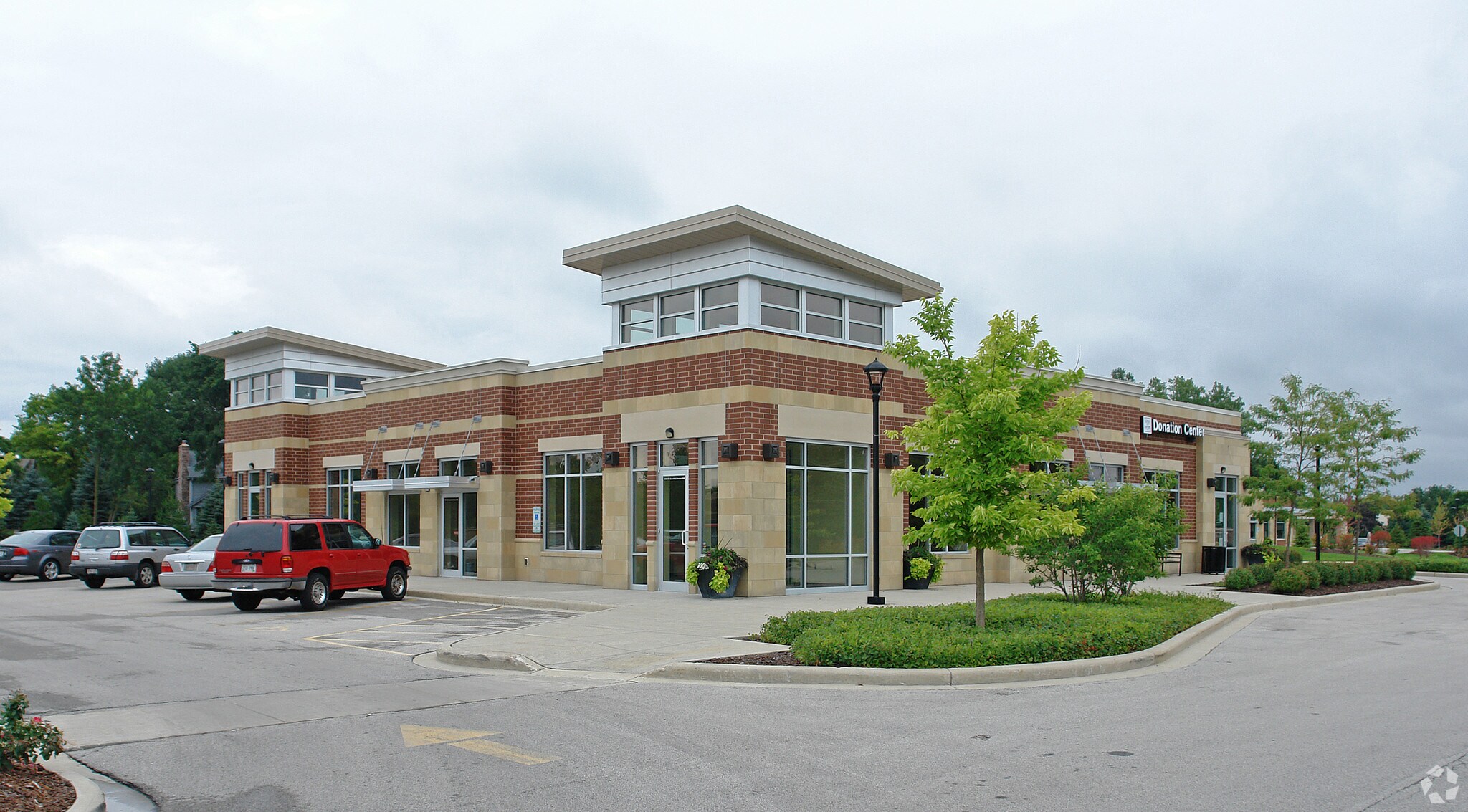 14960 W Greenfield Ave, Brookfield, WI à louer Photo principale– Image 1 sur 5